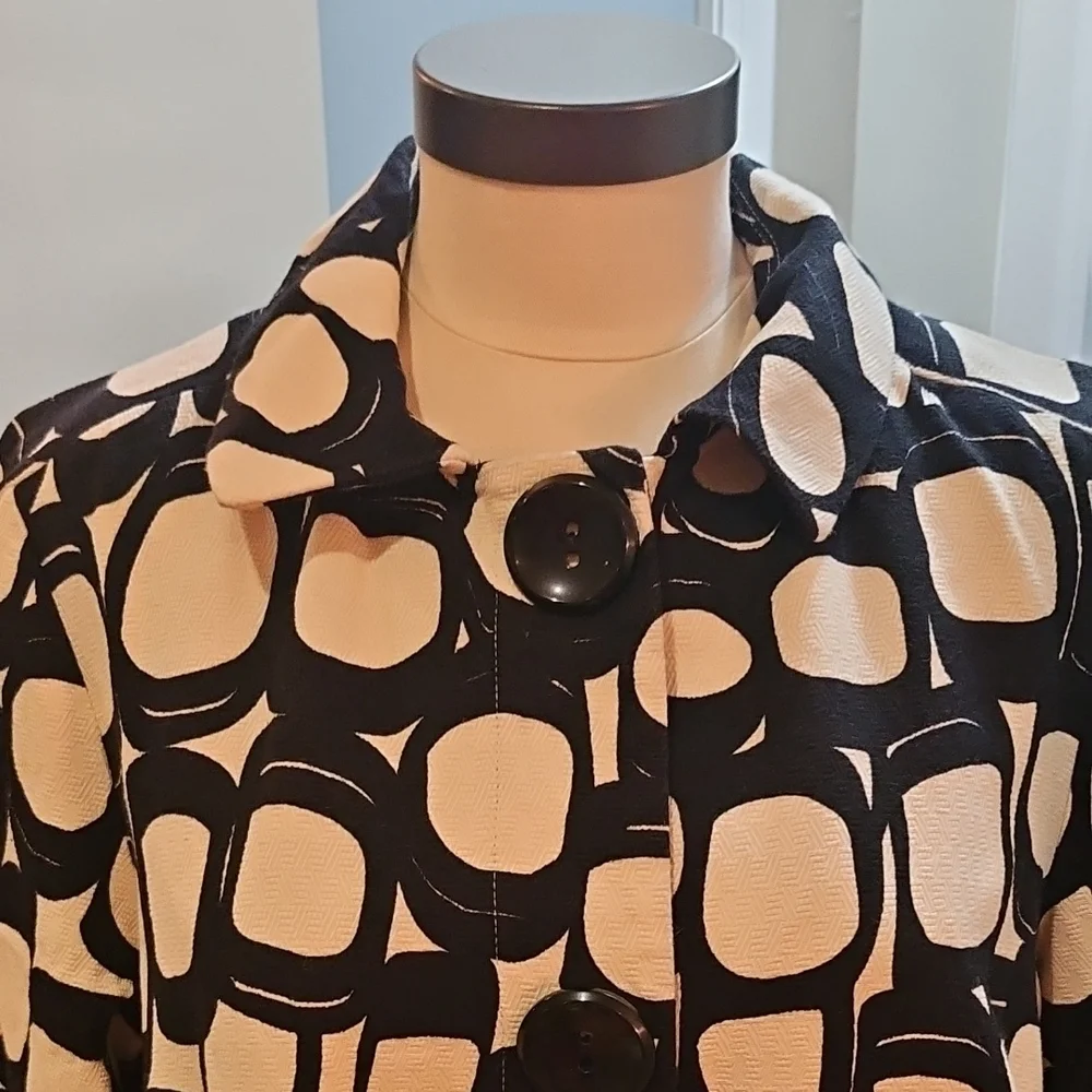 Lafayette 148 New York Black and Cream Coat - Picture 3 of 4